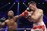 b体育官方_UFC 300重磅对决尘埃落定 轻量级冠军战引爆全球格斗迷期待